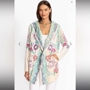 JOHNNY WAS
BIYA SHORT HOODIE SIZE XL